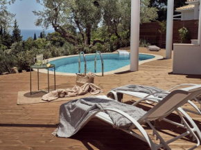 Chris & Jo Villas, Enchanting Escapes, with Heated Pools & SeaViews By ThinkVilla